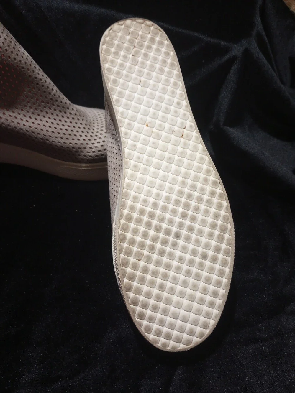 Steve Madden Sneakers Womens 10M GREY Wrath Hidden Wedge Perforated Shoe Suede